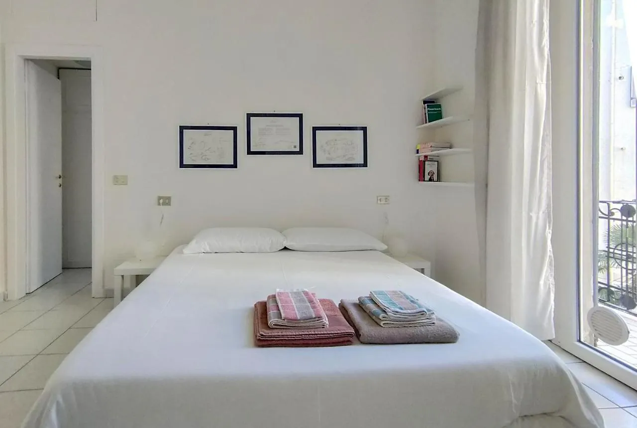 Apartament Eustachi Interior Mediolan